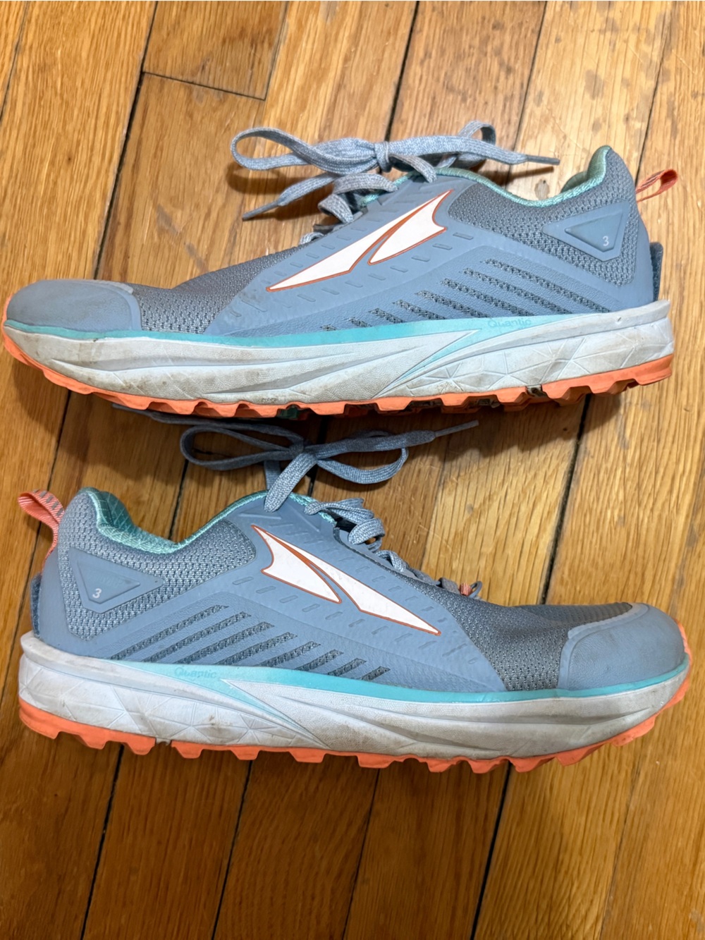 Women’s Altra Women's Timp 3 trail running shoes 8.5 great preowned condition